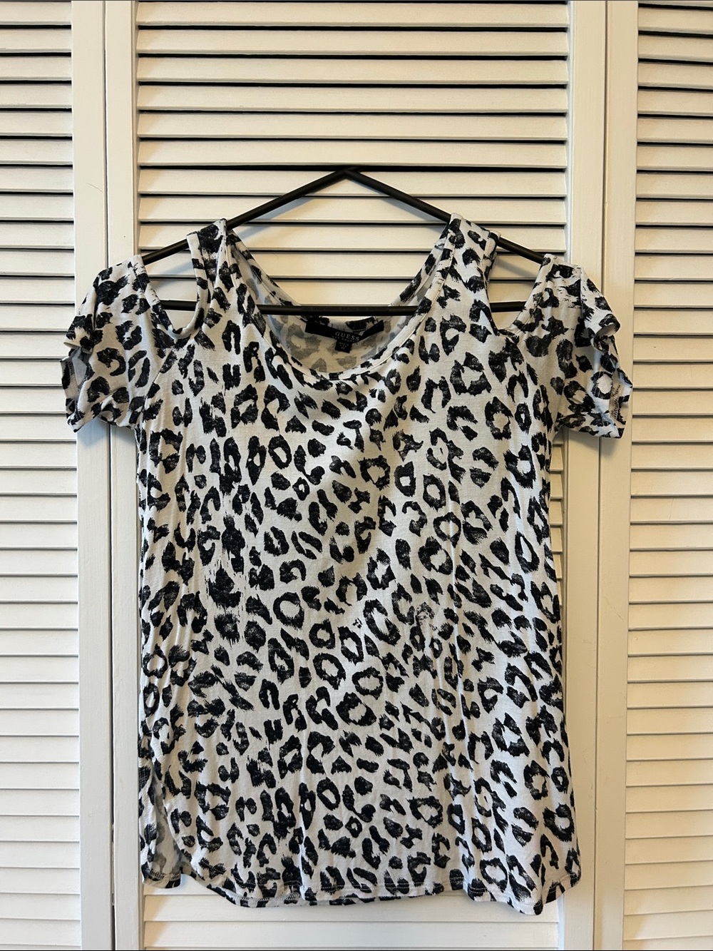 Guess Black and White Leopard Cold-Shoulder Tunic Size XS